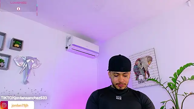 JordanSmiith_ XXX чат на живо