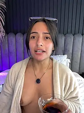Nanda_vixen_ live XXX chat