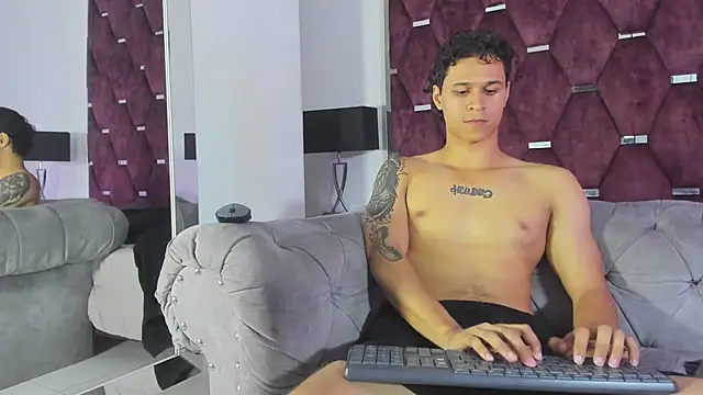 Chat XXX en directo de TonyBenedetti