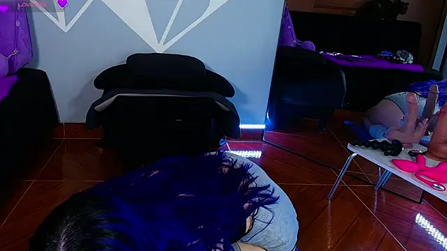 Chatroom XXX en direct de karlamoon23