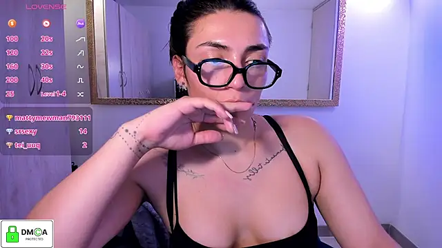 Chat XXX en directo de EricaVanderhill