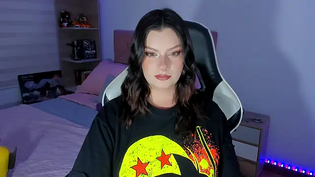 Chat +18 de OphelianaRose33 ao vivo
