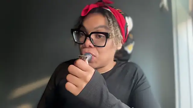 Chat +18 de zahrabliss ao vivo
