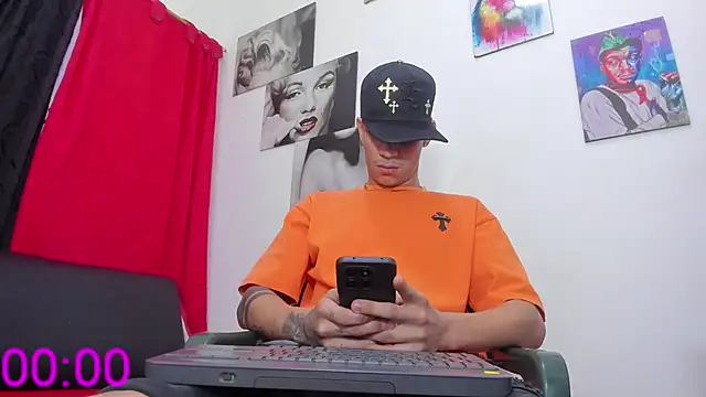 Chatroom XXX en direct de big_hot_boy_