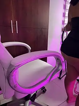 دردشة Alexa_candy18 الجنسية المباشرة