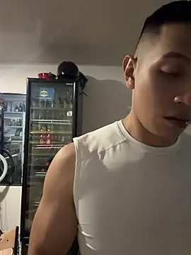 OliverWest04 Chat XXX live