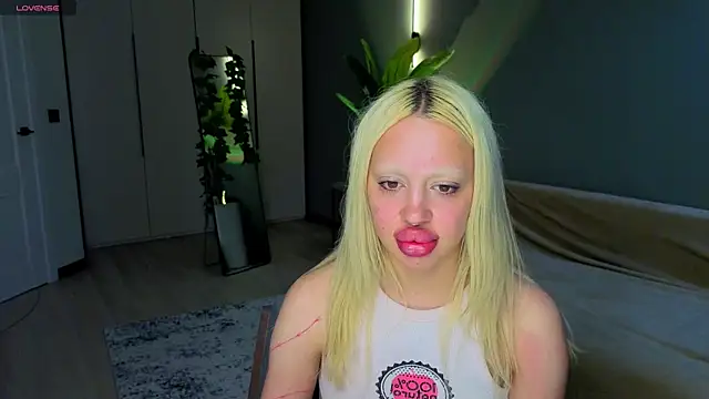 Luna_Beverly's Live XXX Chat