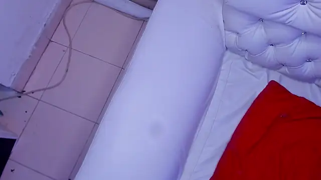 แชท XXX สดของ Shyfantasies