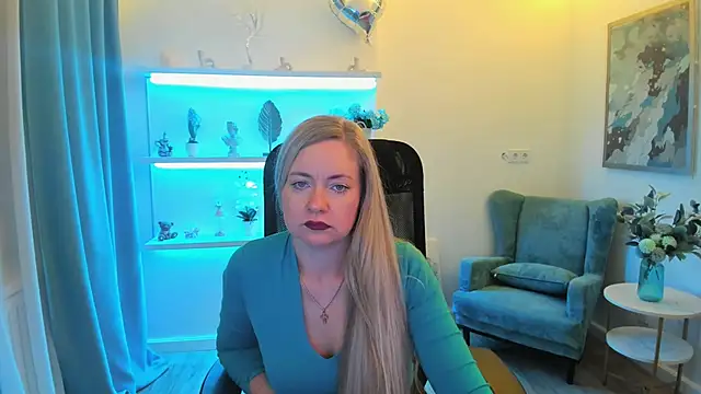 CharlotteKerti – Naživo XXX chat