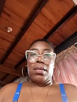 ChanneldelaCroix's Live XXX Chat