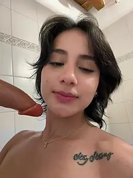 Chat +18 de Ale_Lewis ao vivo