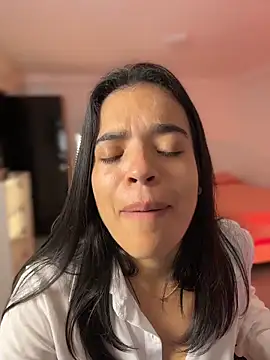 JuanitaMore01 live XXX chat
