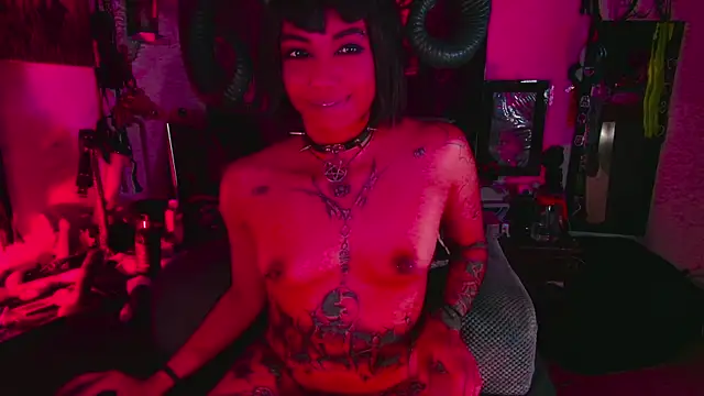 agathaaiko6 Chat XXX live