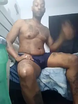 zdaddymm: διαδικτυακό σόου στην κάμερα