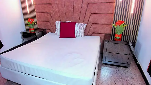 Lara_Seduce লাইভ XXX চ্যাট