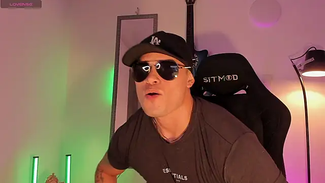 connorsmiith's Live XXX Chat