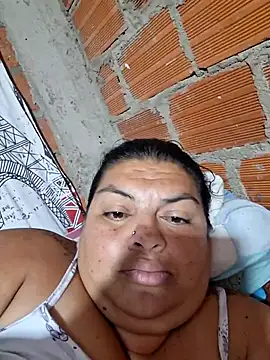 Juli_Powl Chat XXX live
