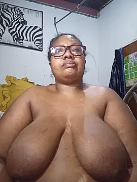 YELLOW_BONE's Live XXX Chat
