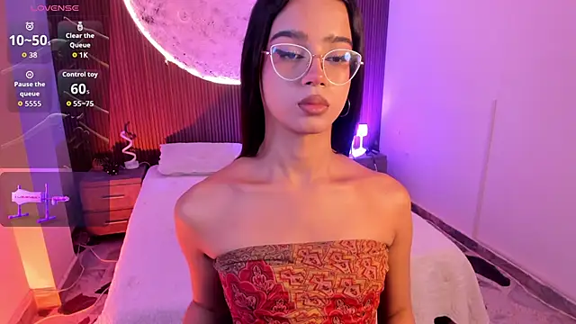 VictoriaMonroee_: онлайн-секс-чат