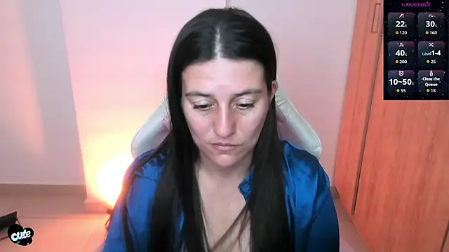 Saskyaa's Live XXX Chat