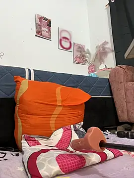 halana_squirts 现场XXX聊天
