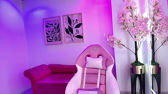 Chat +18 de Miia__owens ao vivo