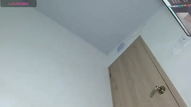 Czat XXX na żywo – avaleri_cherry