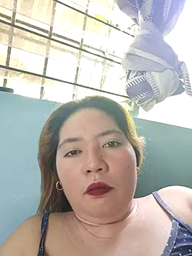 Chat XXX en directo de naughtiestmumknky99