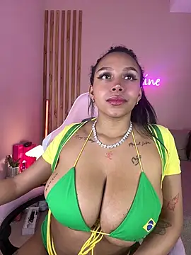 MadeleineSanez's Live XXX Chat