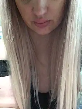 VikiiStoun's Live XXX Chat