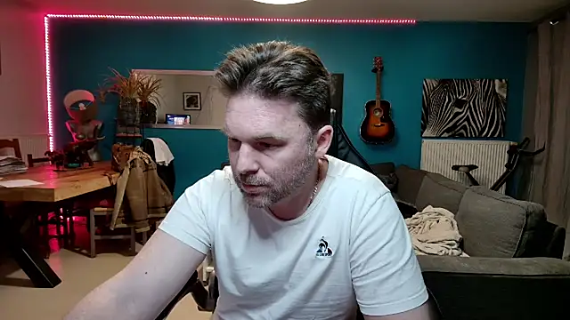 tom_sauwer's Live XXX Chat