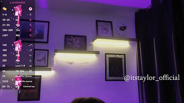 missy_taylor_'s Live XXX Chat