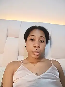Zaira_Rose_: онлайн-секс-чат