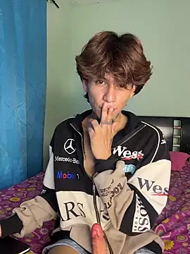 Jules_zzz Adlı Modelin Canlı XXX Sohbeti