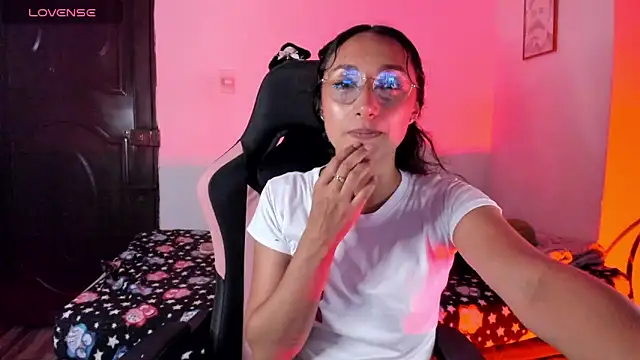 adrena_10 Live XXX-Chat