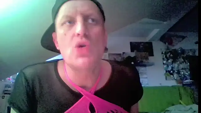 Bigthroaterboy Show Webcam