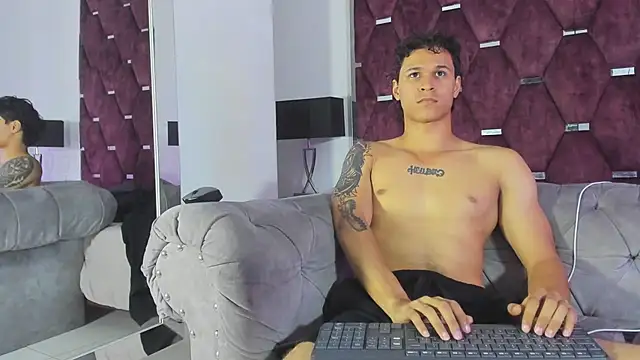Chat XXX ao vivo de TonyBenedetti