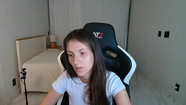 upssnowy's Live XXX Chat
