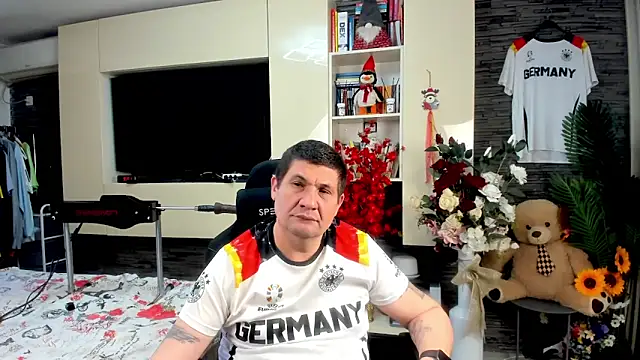 SpartacusDaddy48 Live XXX-Chat