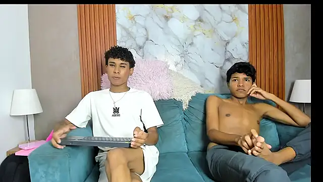 Chat XXX en directo de BOUL_GUYS