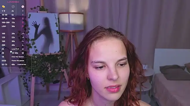 SinaHogsette's Live XXX Chat