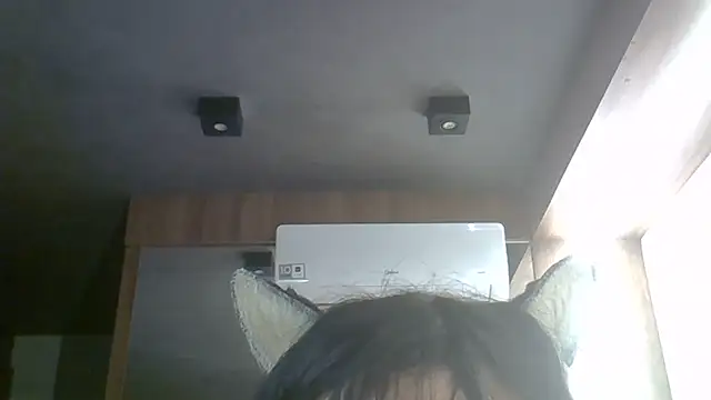 Chat XXX ao vivo de SkinnyKitten