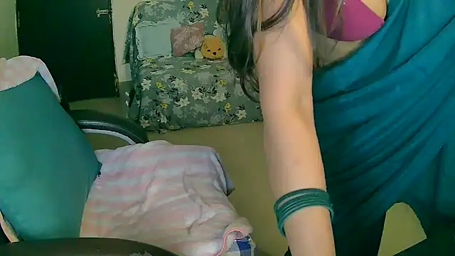 Cute-Tara Chat XXX in diretta