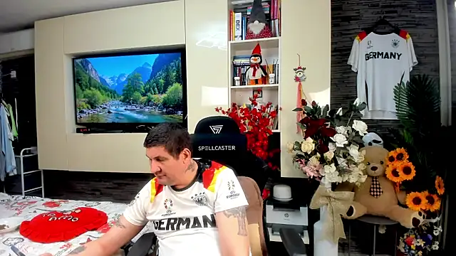 SpartacusDaddy48 Live XXX Chat