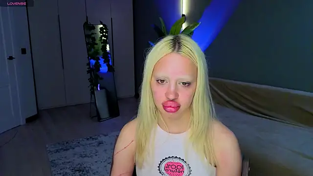 Luna_Beverly live XXX chat