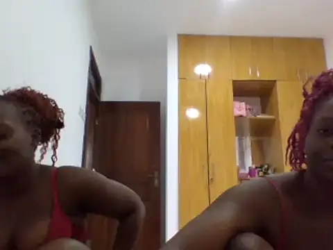 sexybaddies20's Live XXX Chat