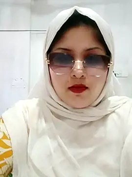 Nusrat-N Adlı Modelin Canlı XXX Sohbeti