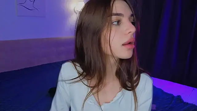 LauraHansil Chat XXX in diretta