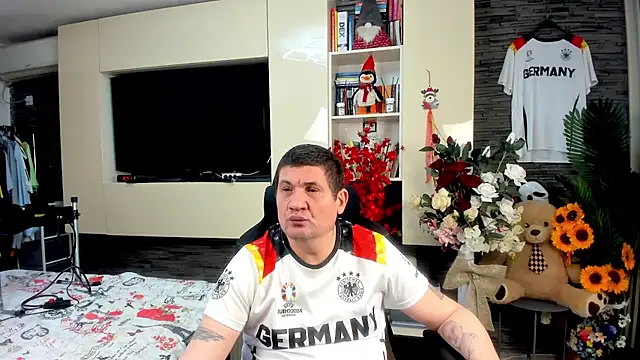 SpartacusDaddy48n Live XXX chat