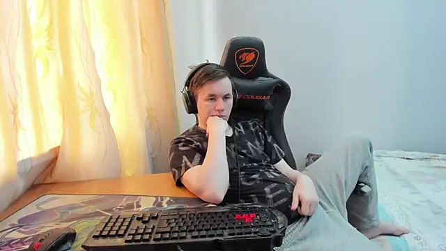 iliaskrislove XXX чат на живо